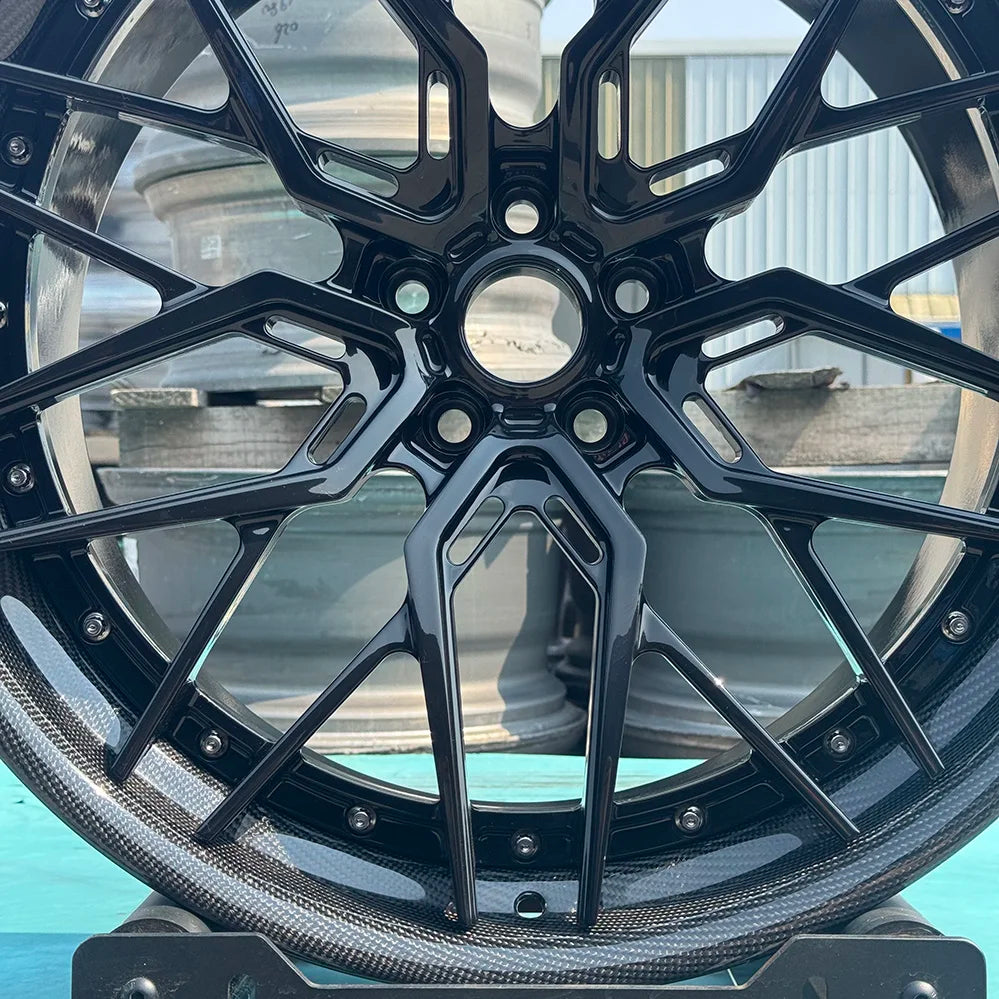 High Quality 19 20 21 22 24 Inch Forged 2-piece Wheel Style Custom 5x114.3 6061-T6 Alloy Carbon Fiber Car Wheels