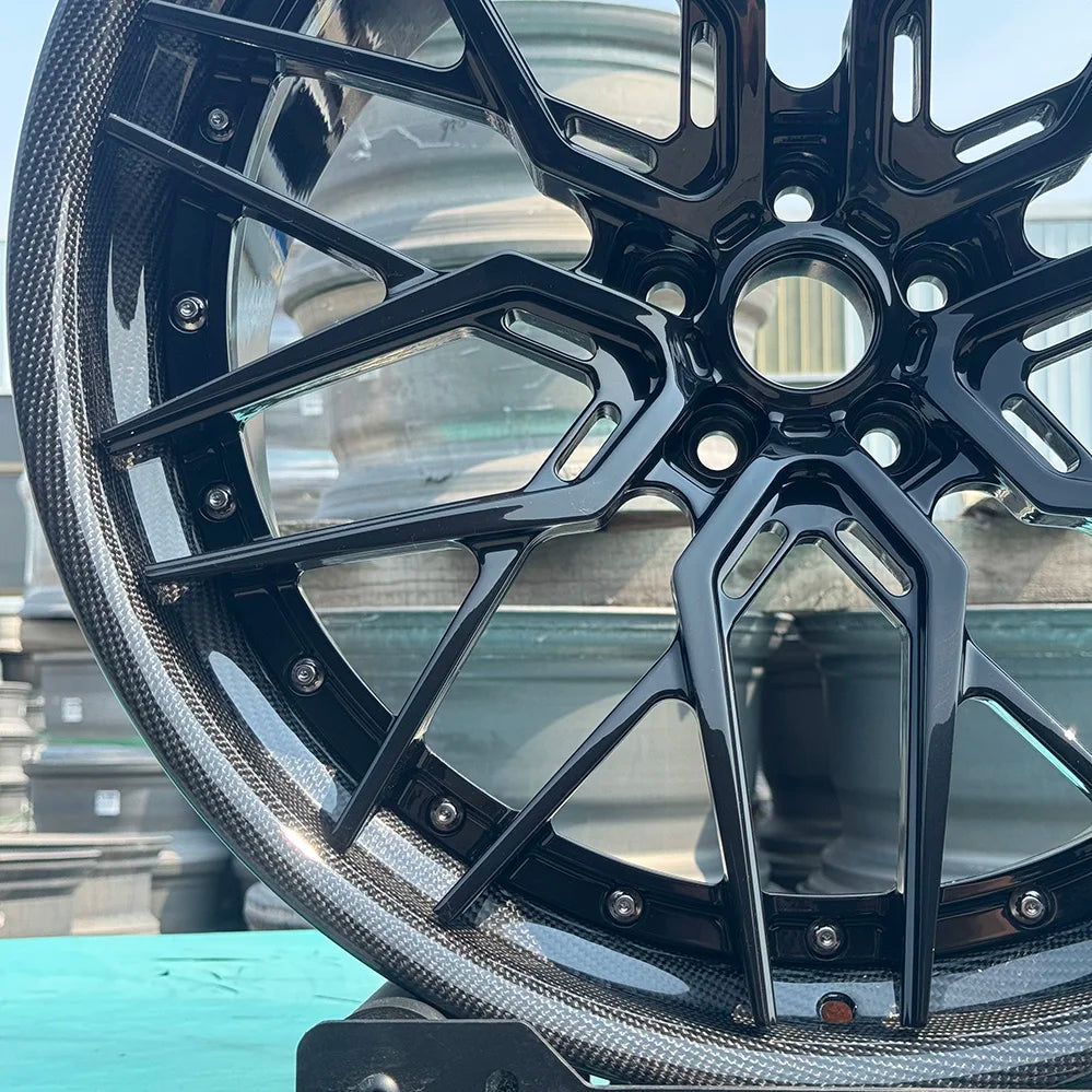 High Quality 19 20 21 22 24 Inch Forged 2-piece Wheel Style Custom 5x114.3 6061-T6 Alloy Carbon Fiber Car Wheels